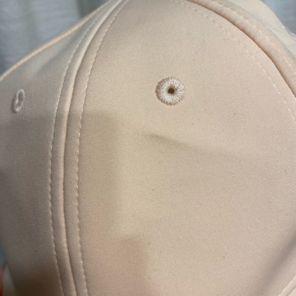 Two Lululemon hats - Picture 4 of 5